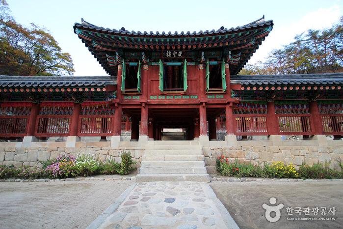 korean temple