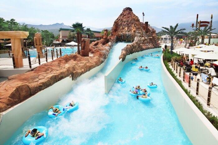 water parks in South Korea Seorak Waterpia, Sokcho-si, Gangwon-do