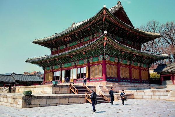 Changdeokgung palace historic places in south korea