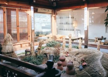 korean teahouse Hanok cafe
