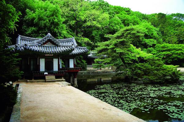 seoul secret garden tour