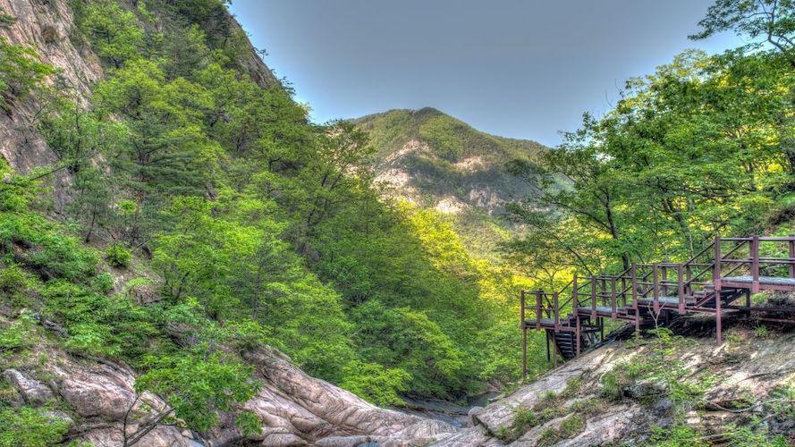 Seoraksan National Park must-visit gangwon-do spots