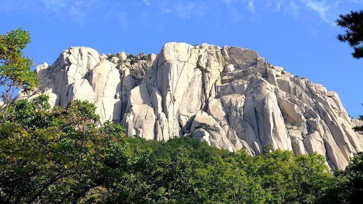 Ulsanbawi Rock to take picture during autumn in korea