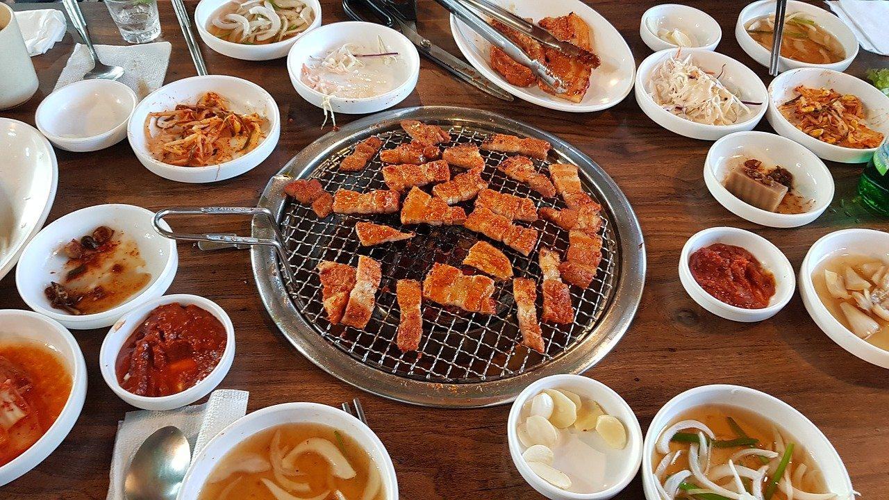 Learn How to Eat Korean BBQ (Galbi) the Right Way! | KoreaTravelPost