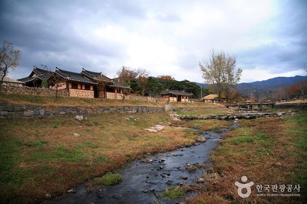 Oeam Folk Village