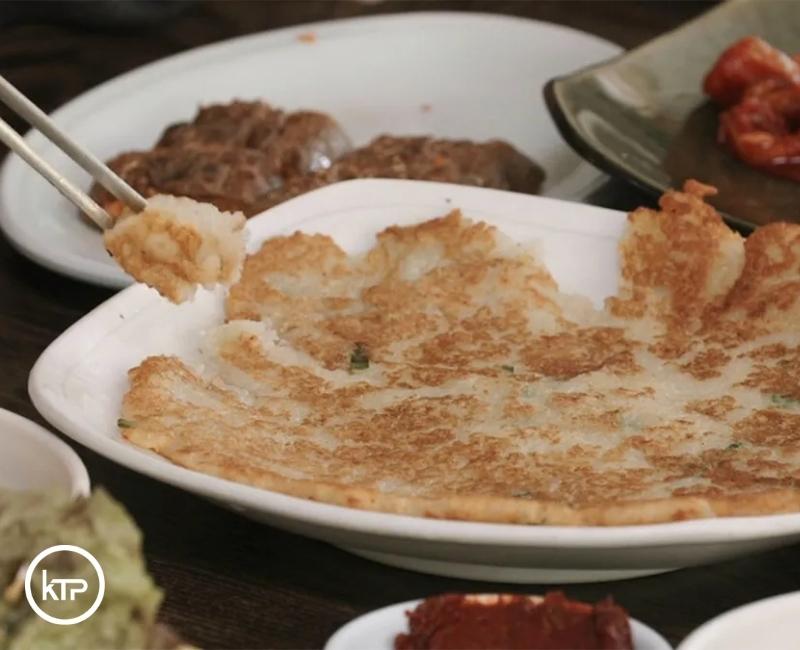 Potato Pancake (감자전）10,000 KRW