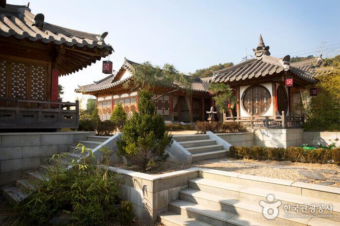 visit seodongyo theme park kdrama locations