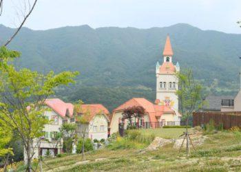 Visiting Edelweiss Swiss Theme Park