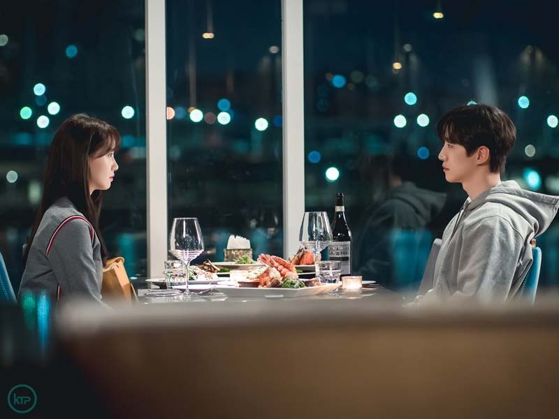 Dinner-date in “King the Land” Kdrama Episode 5. | Twitter