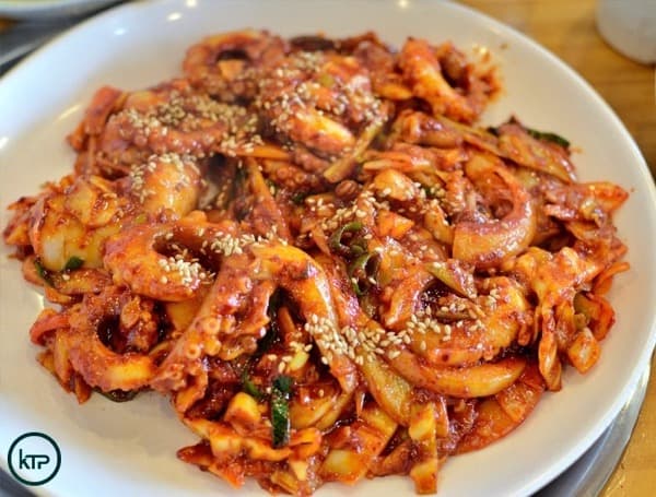 Nakji-bokkeum (Stir-fried Octopus)