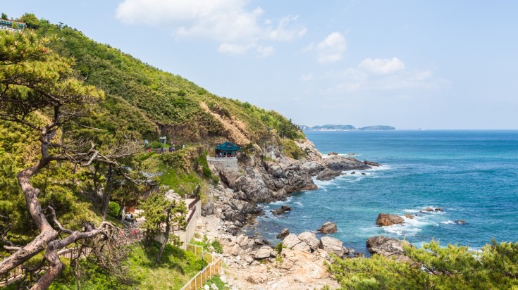 Sokcho is home to Naksansa, a Korean Buddhist temple, which stand on the slopes of the Naksan mountain