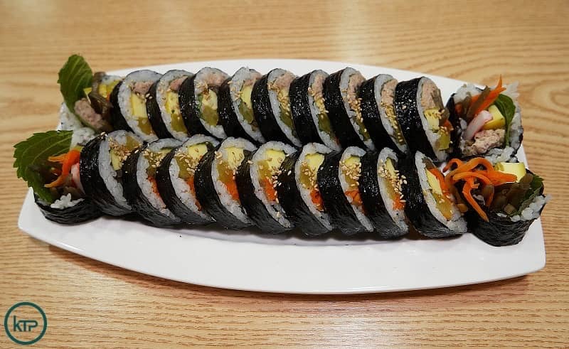 Korean Breakfast Dishes Gimbap - IMAGE 3