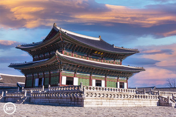 gyeongbokgung palace tour seoul south korea 2024