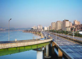 cafes with han river view