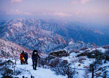 5 Hiking Trails to Visit Before the Snow Melts This Winter