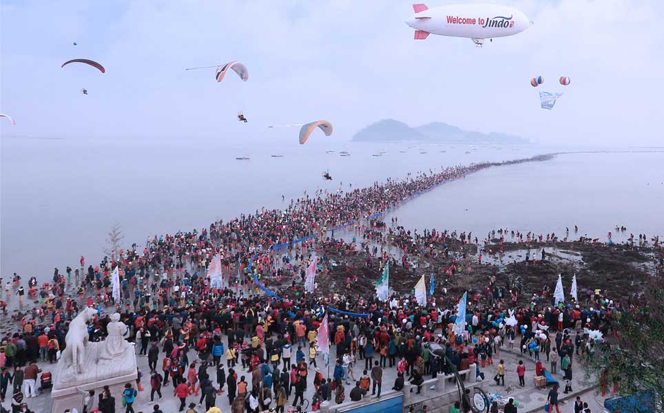 Jindo sea parting road, what is Moses miracle of South Korea