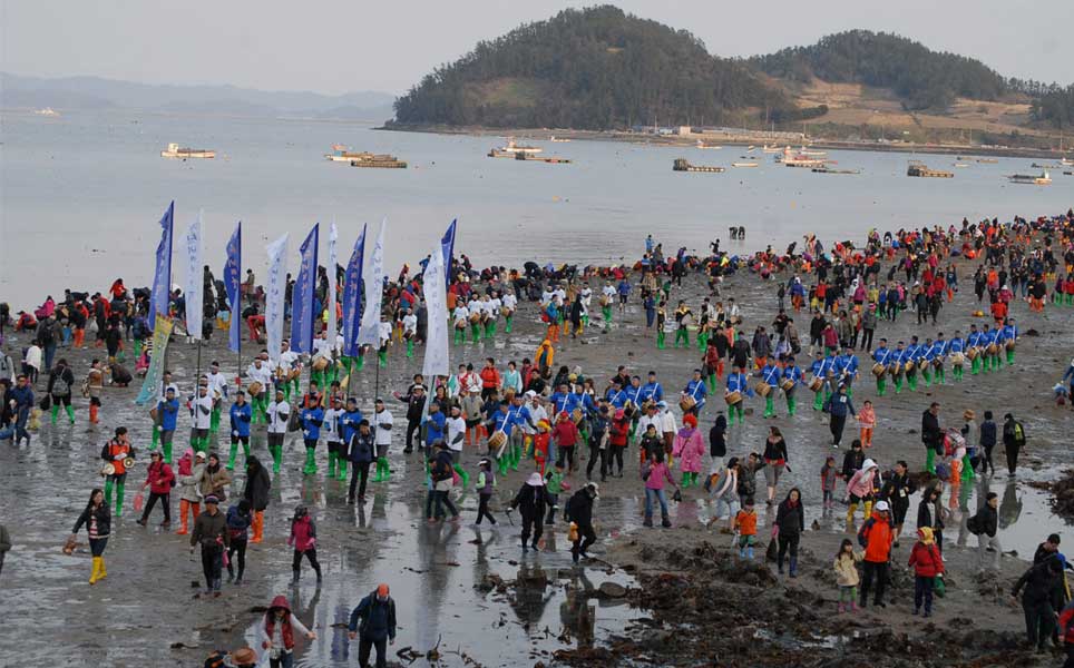 Jindo sea parting road, what is Moses miracle of South Korea