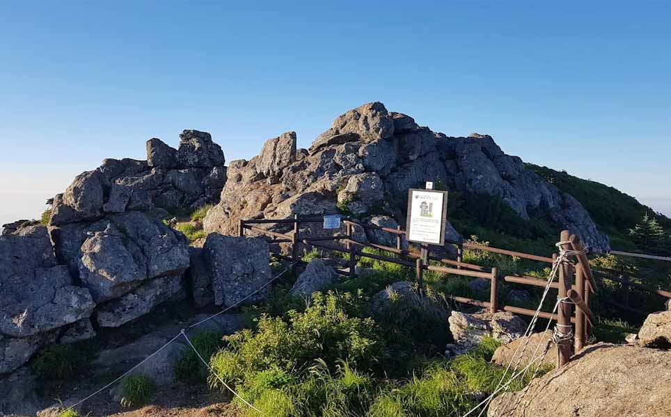 Jirisan National Park guide trails things to do how to get there