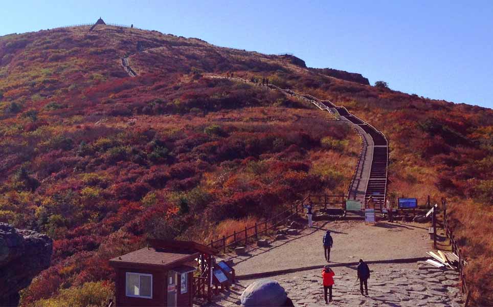 Jirisan National Park guide trails things to do how to get there