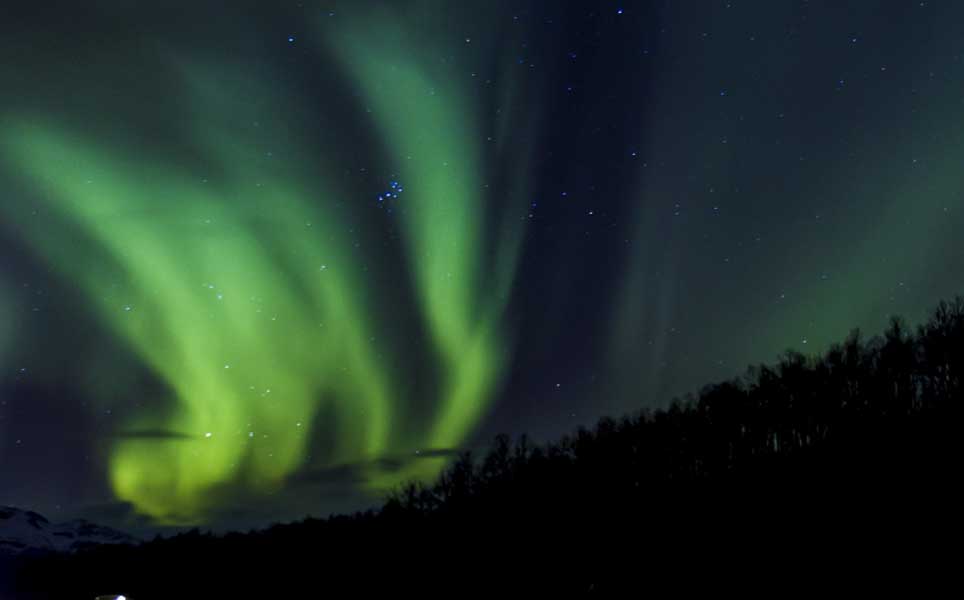 watching aurora in south korea summer this year