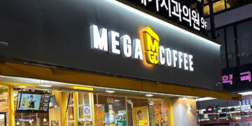 Popular Budget-Friendly Coffee Chains for K-pop Fans Near Myeongdong, Hongdae, and Gangnam, Seoul